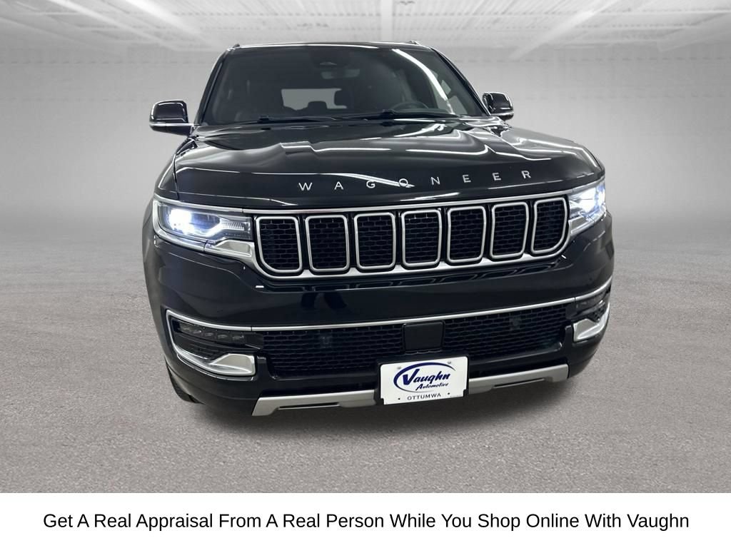 Used 2025 Jeep Wagoneer L Series II w/ 8-pass Seating Package AWD/4WD image 5