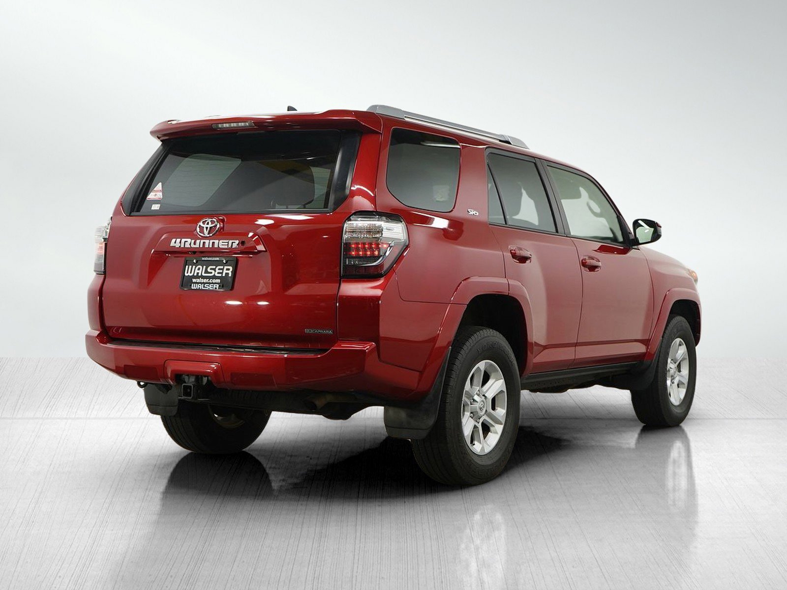 Used 2018 Toyota 4Runner SR5 image 7