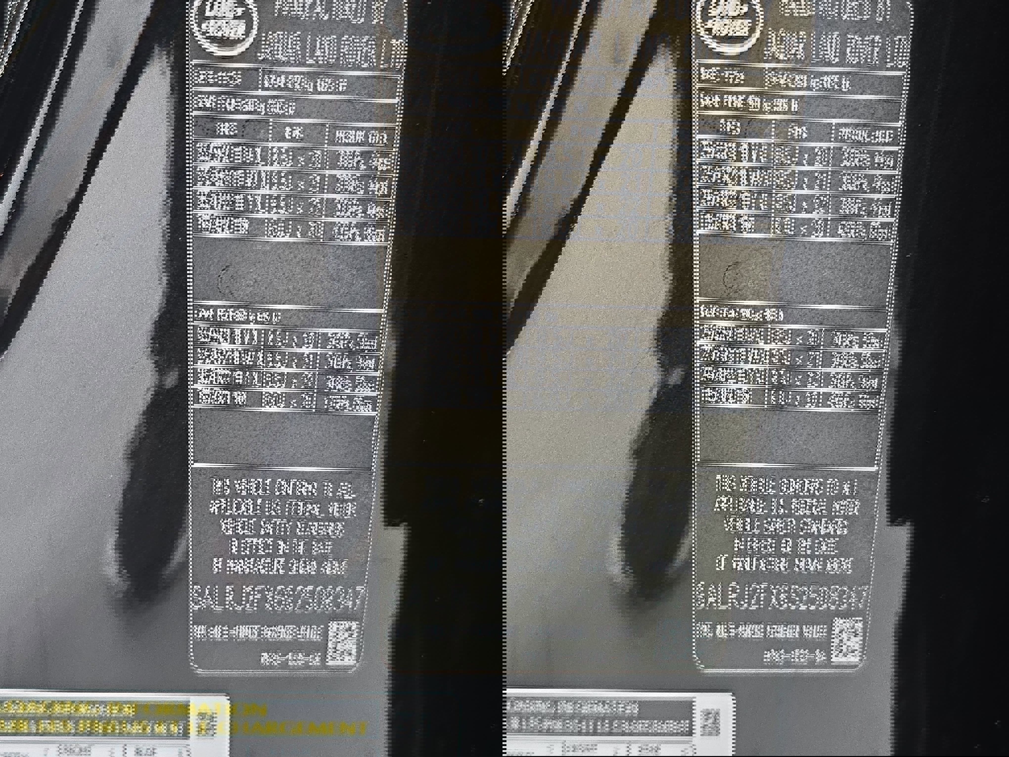 Certified 2025 Land Rover Discovery S image 37