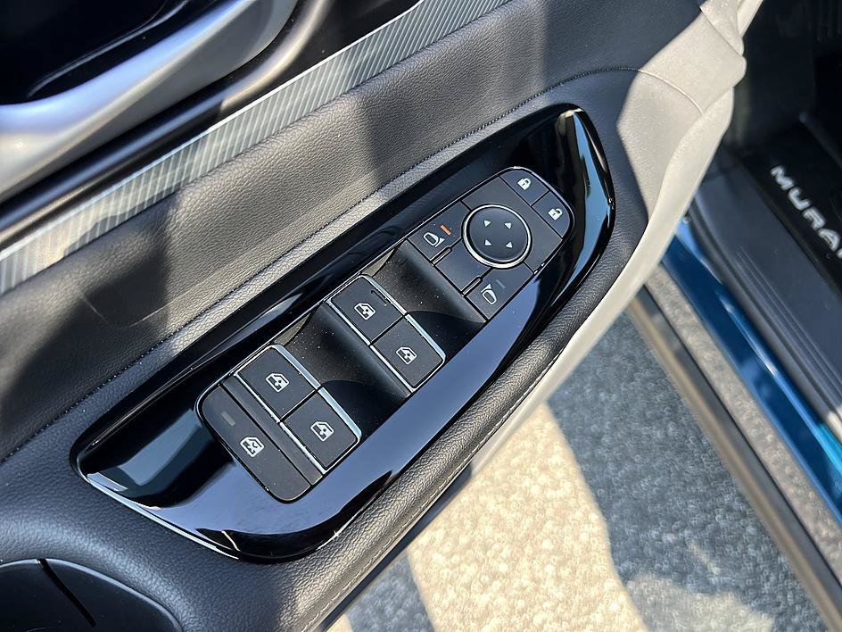 Certified 2025 Nissan Murano SL AWD/4WD image 21