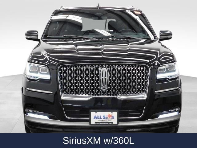 Used 2024 Lincoln Navigator Reserve image 3