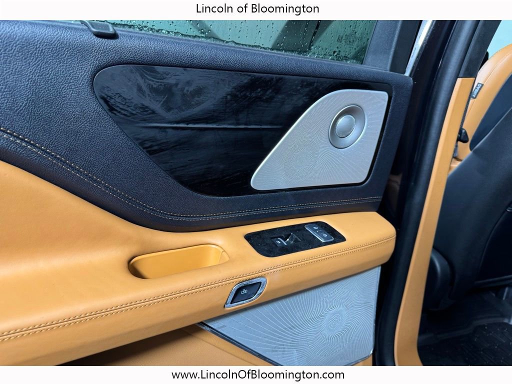 Certified 2025 Lincoln Aviator Black Label w/ Jet Appearance Package image 53