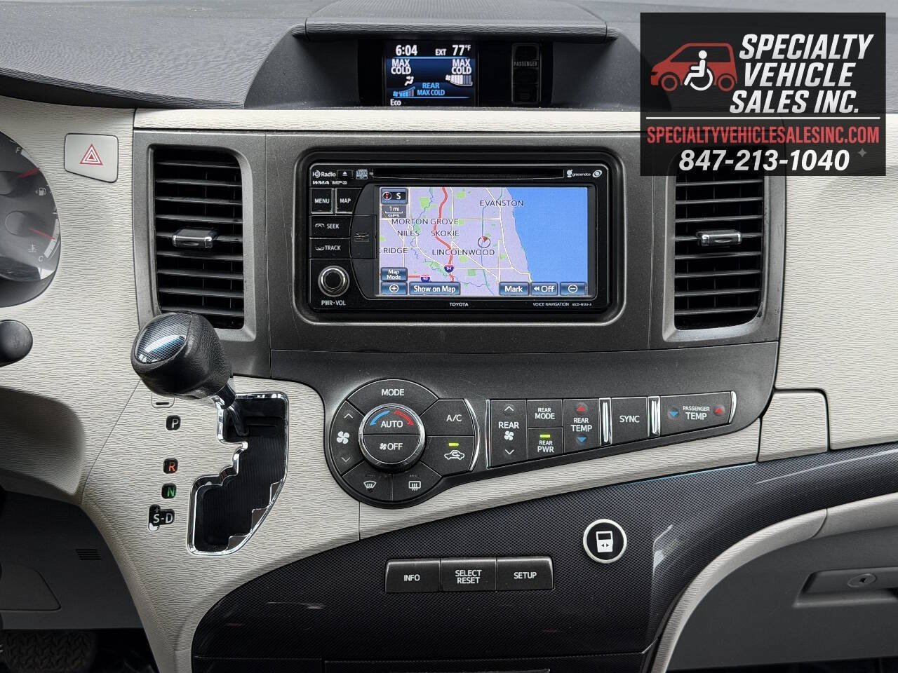 Used 2014 Toyota Sienna SE FWD image 37