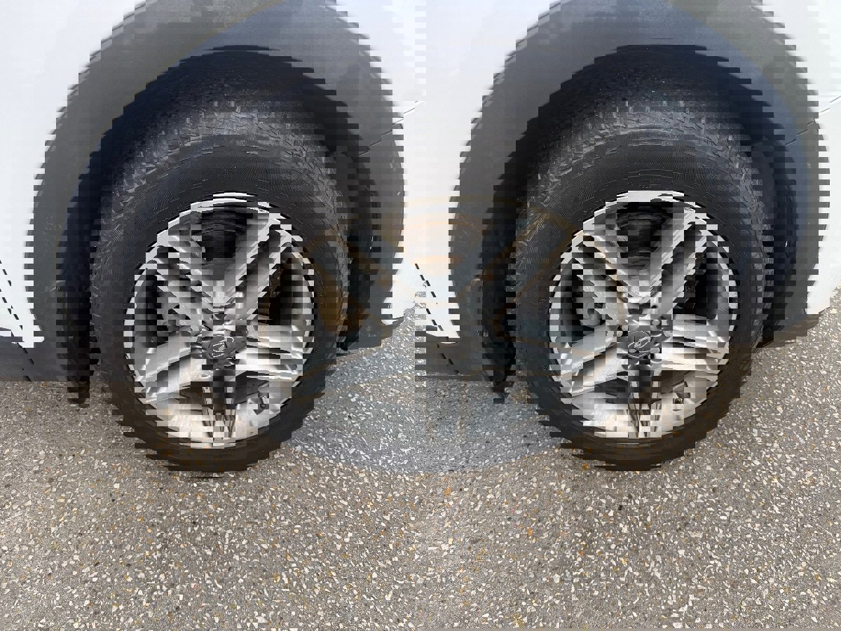 Used 2018 Hyundai Santa Fe SE w/ SE Ultimate Tech Package 03 image 12