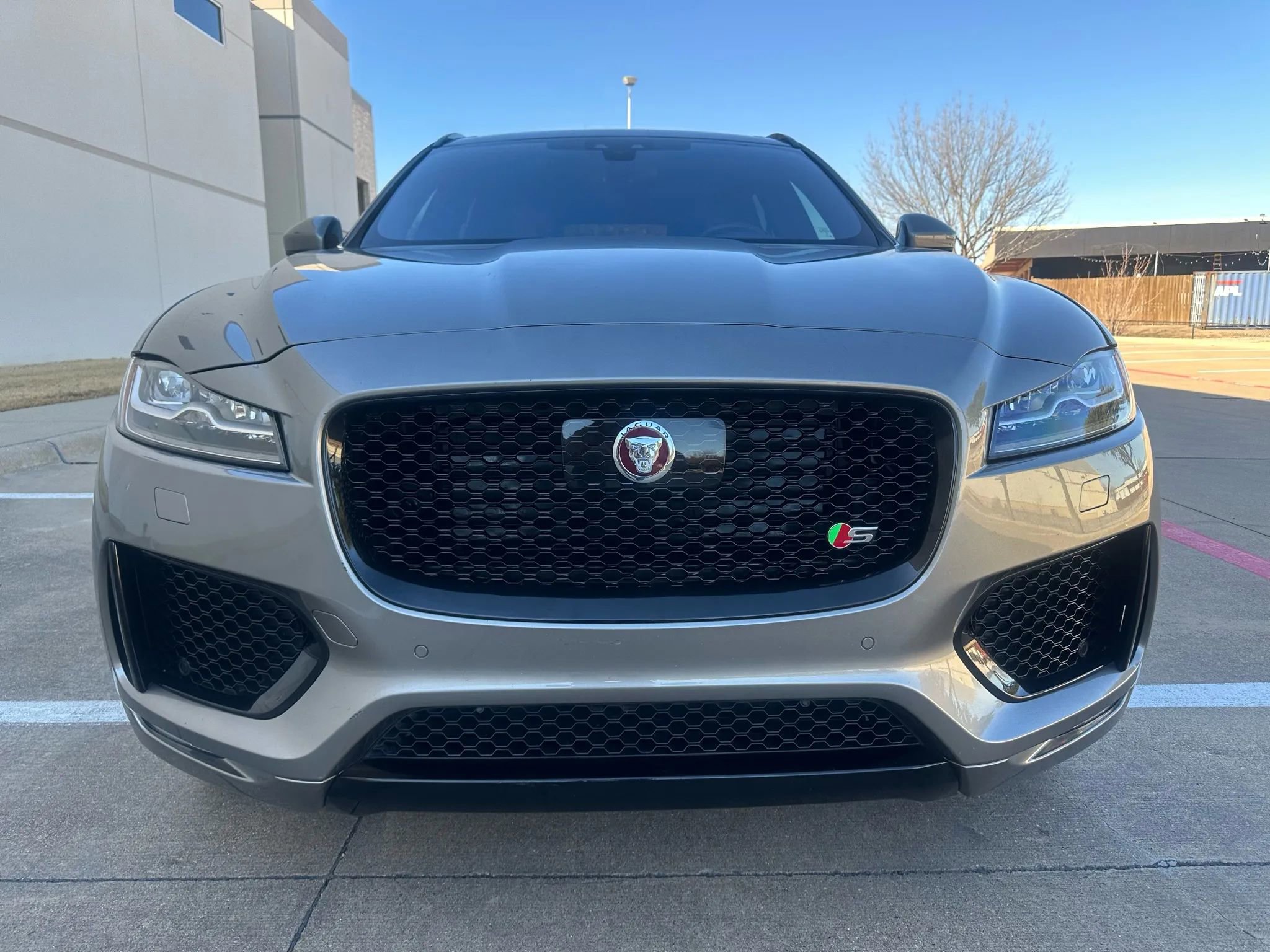 Used 2019 Jaguar F-PACE S AWD/4WD image 4