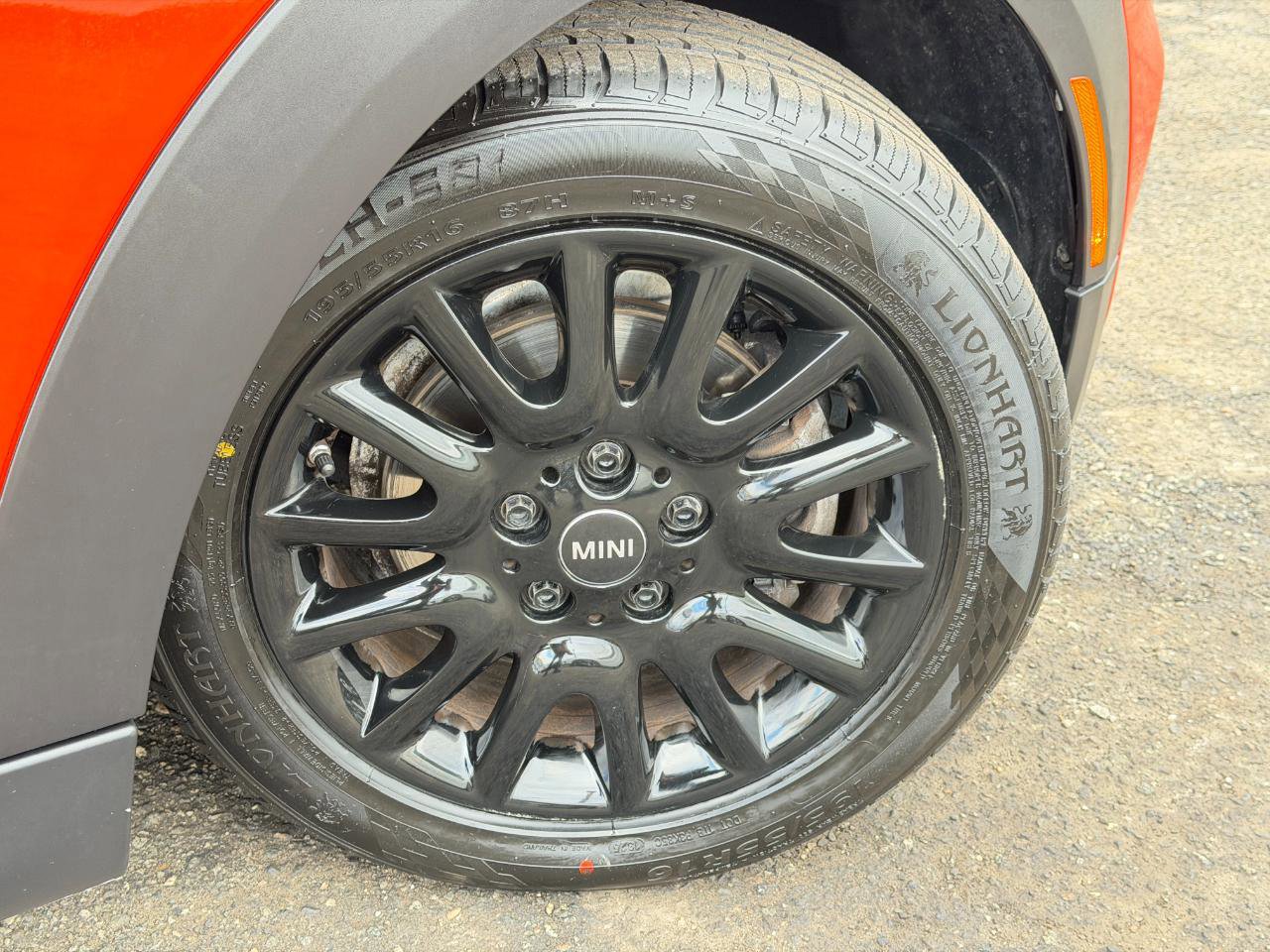 Used 2019 MINI Cooper 2-Door Hardtop w/ Storage Package image 89