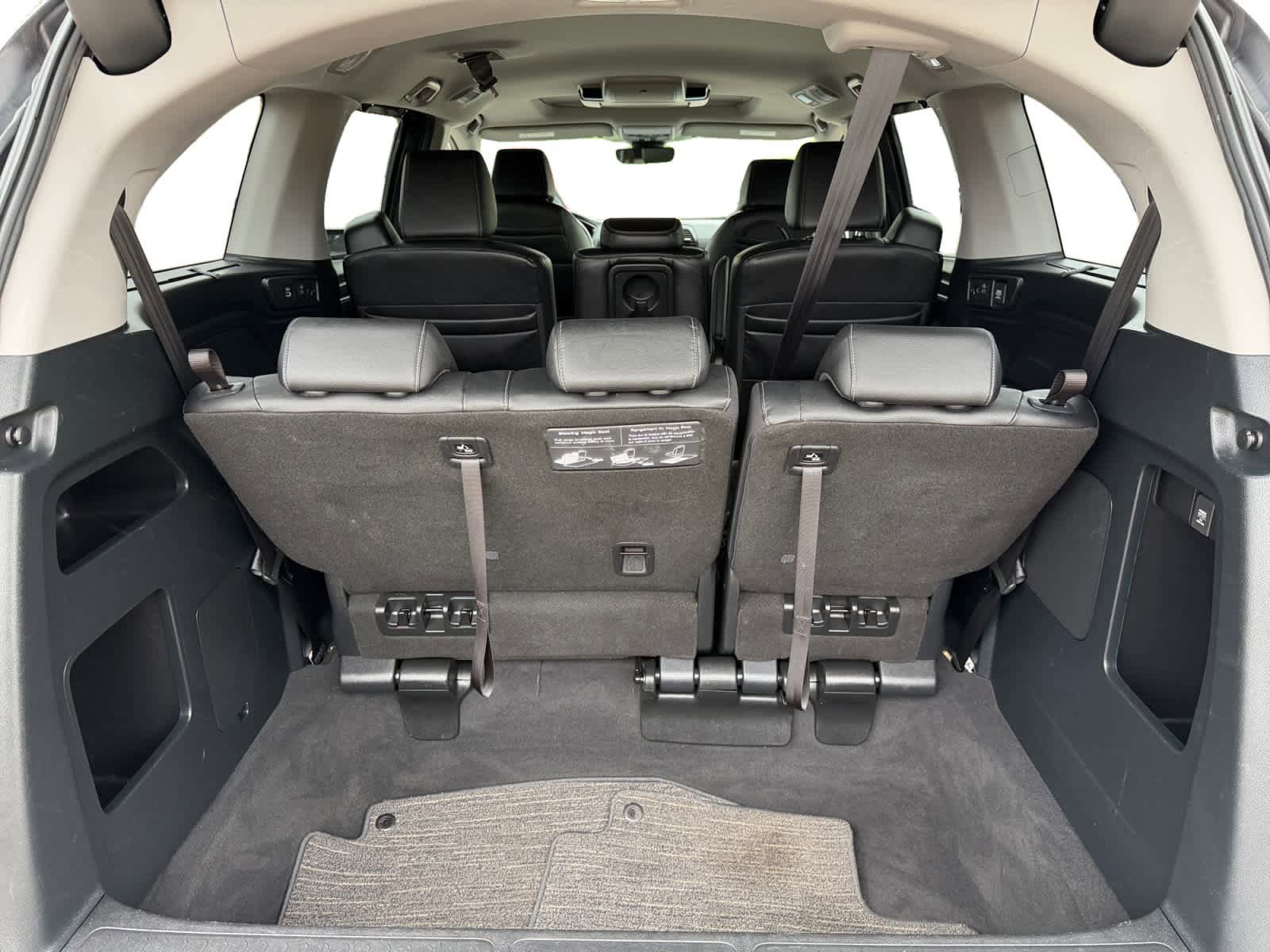Used 2023 Honda Odyssey Touring image 4