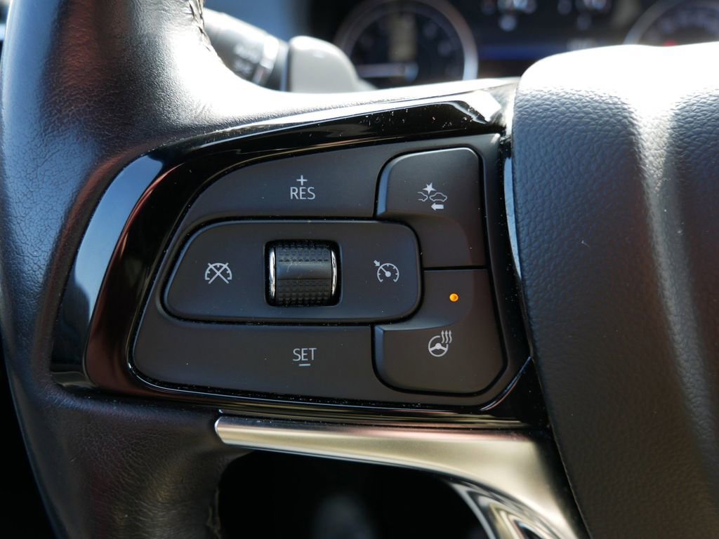 Used 2023 Buick Enclave Essence image 23