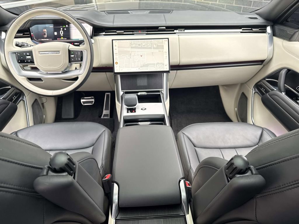 Certified 2024 Land Rover Range Rover Long Wheelbase Autobiography image 18