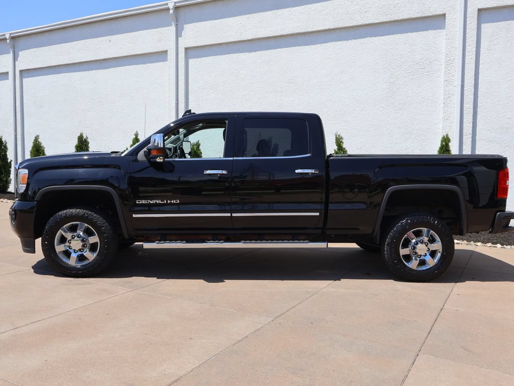 Used 2015 GMC Sierra 2500 Denali w/ Duramax Plus Package AWD/4WD image 3