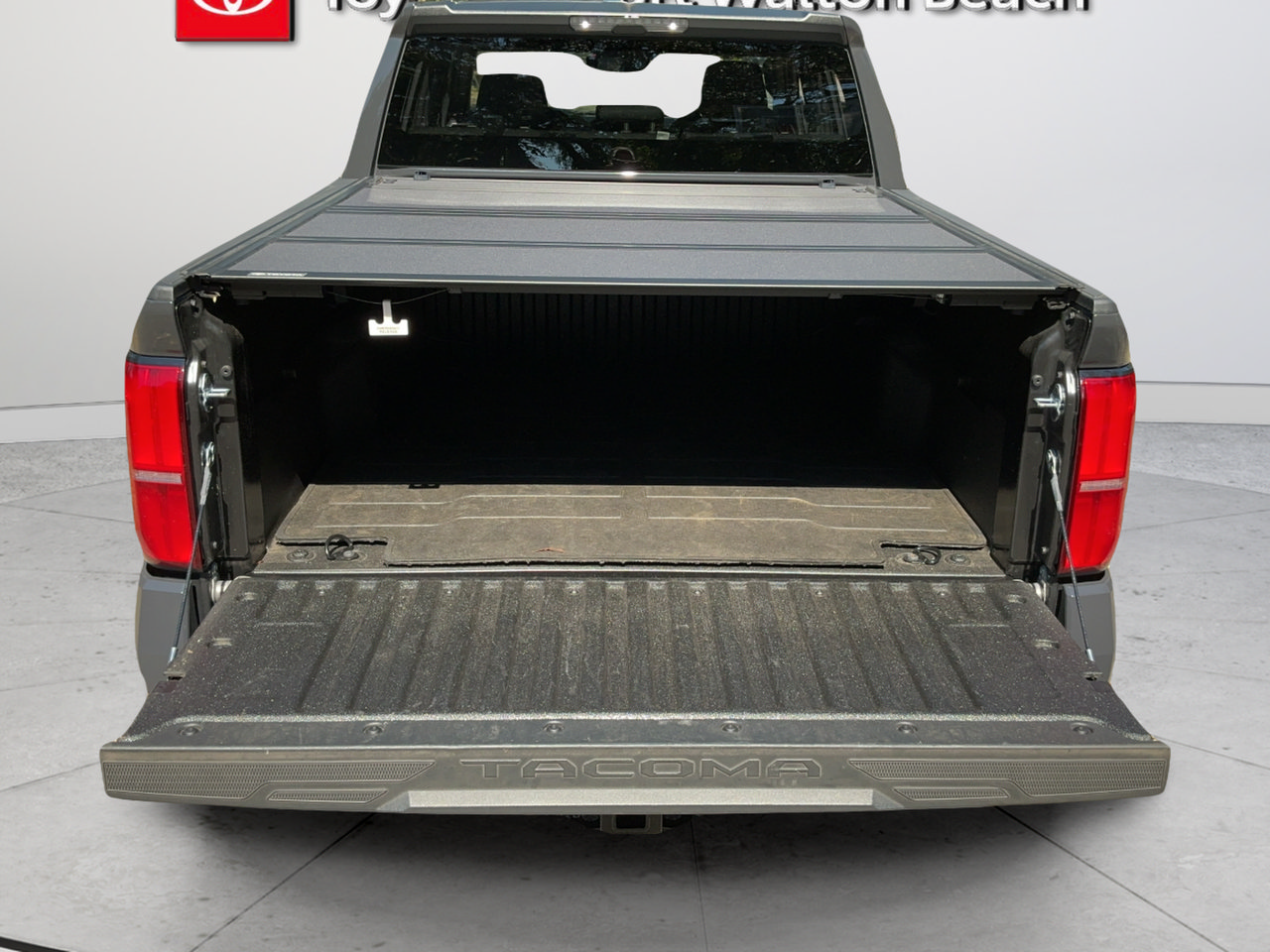 Used 2025 Toyota Tacoma SR5 AWD/4WD image 21
