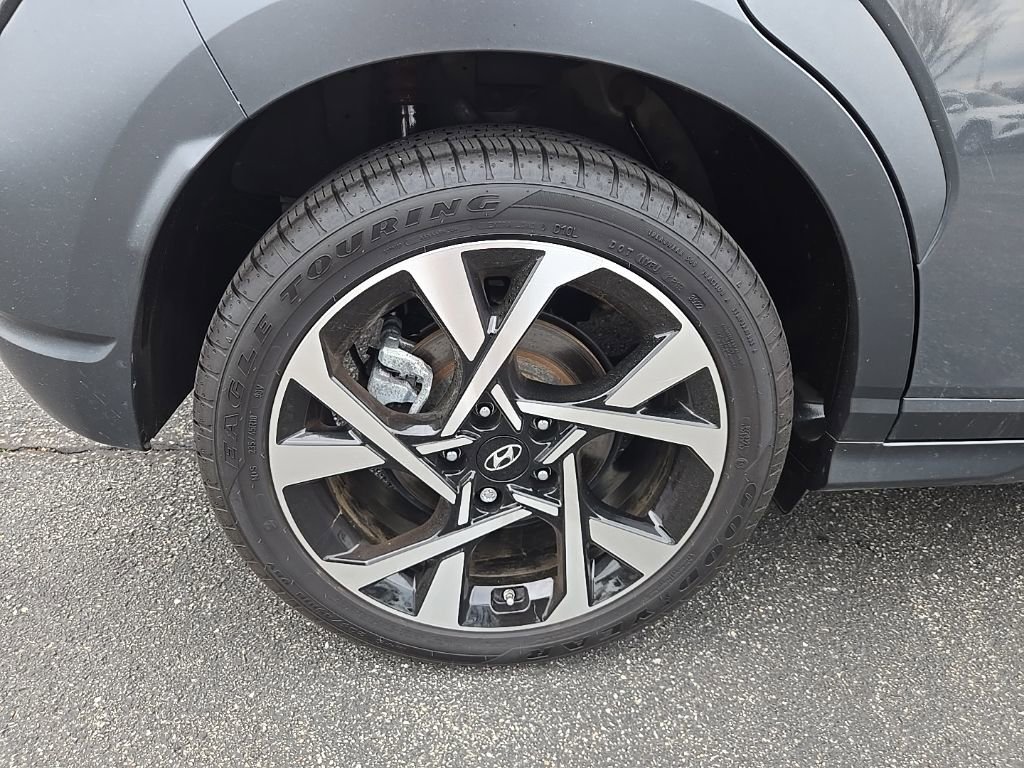 Used 2023 Hyundai Kona Limited w/ Cargo Package AWD/4WD image 18