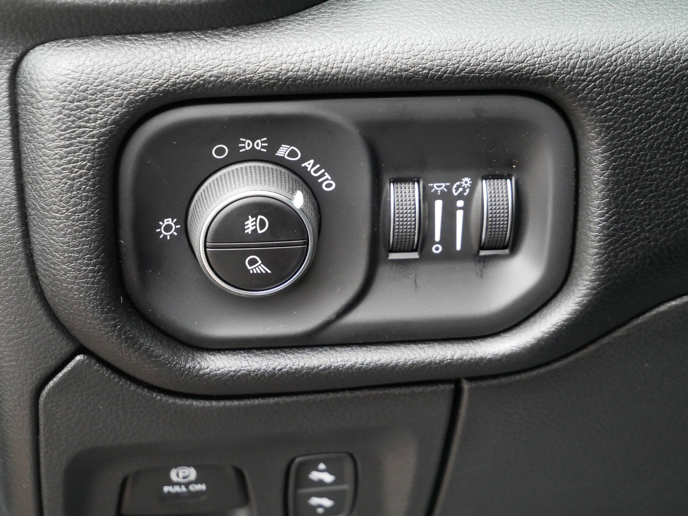 New 2026 RAM 1500 Laramie w/ Night Edition AWD/4WD image 14