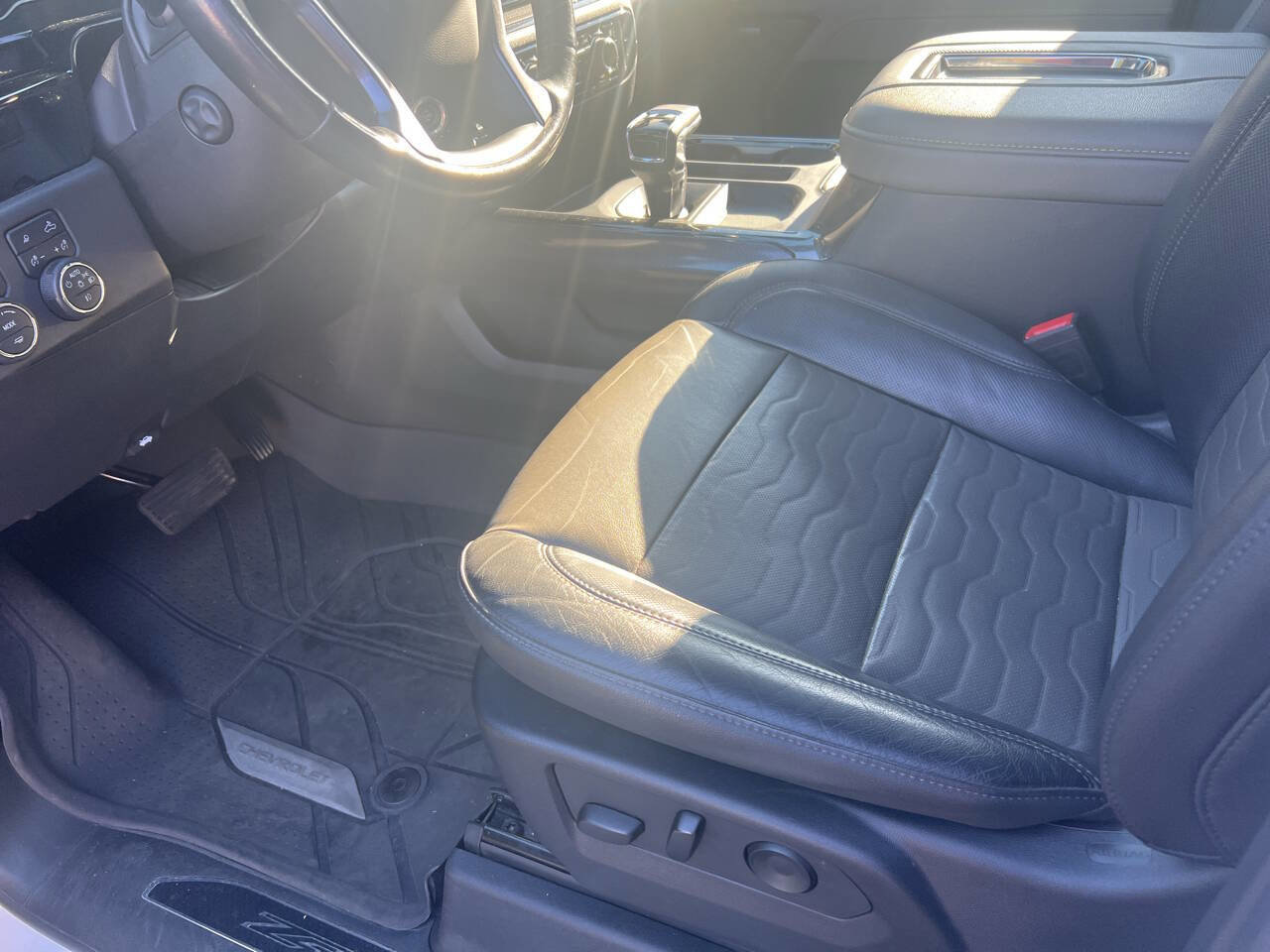 Used 2022 Chevrolet Silverado 1500 ZR2 w/ Technology Package image 22