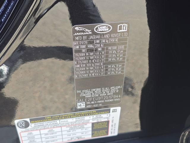 New 2026 Land Rover Defender 130 X-Dynamic SE image 24