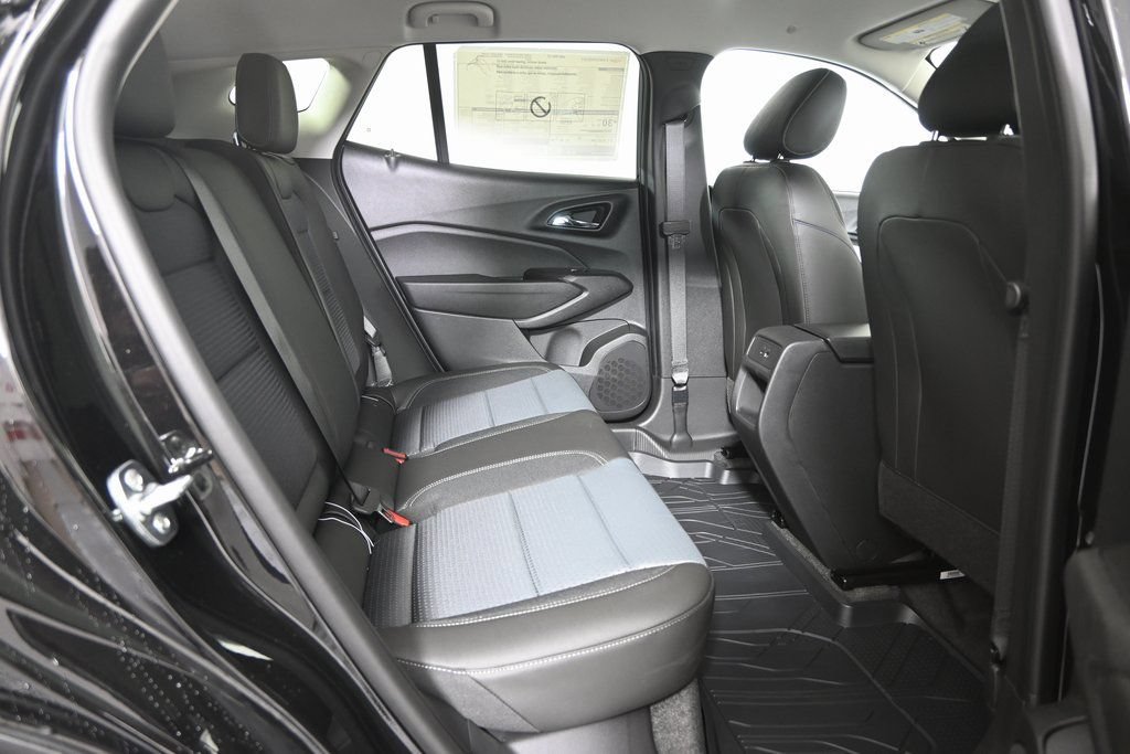 New 2026 Chevrolet Trax LT w/ Driver Confidence Package FWD image 15