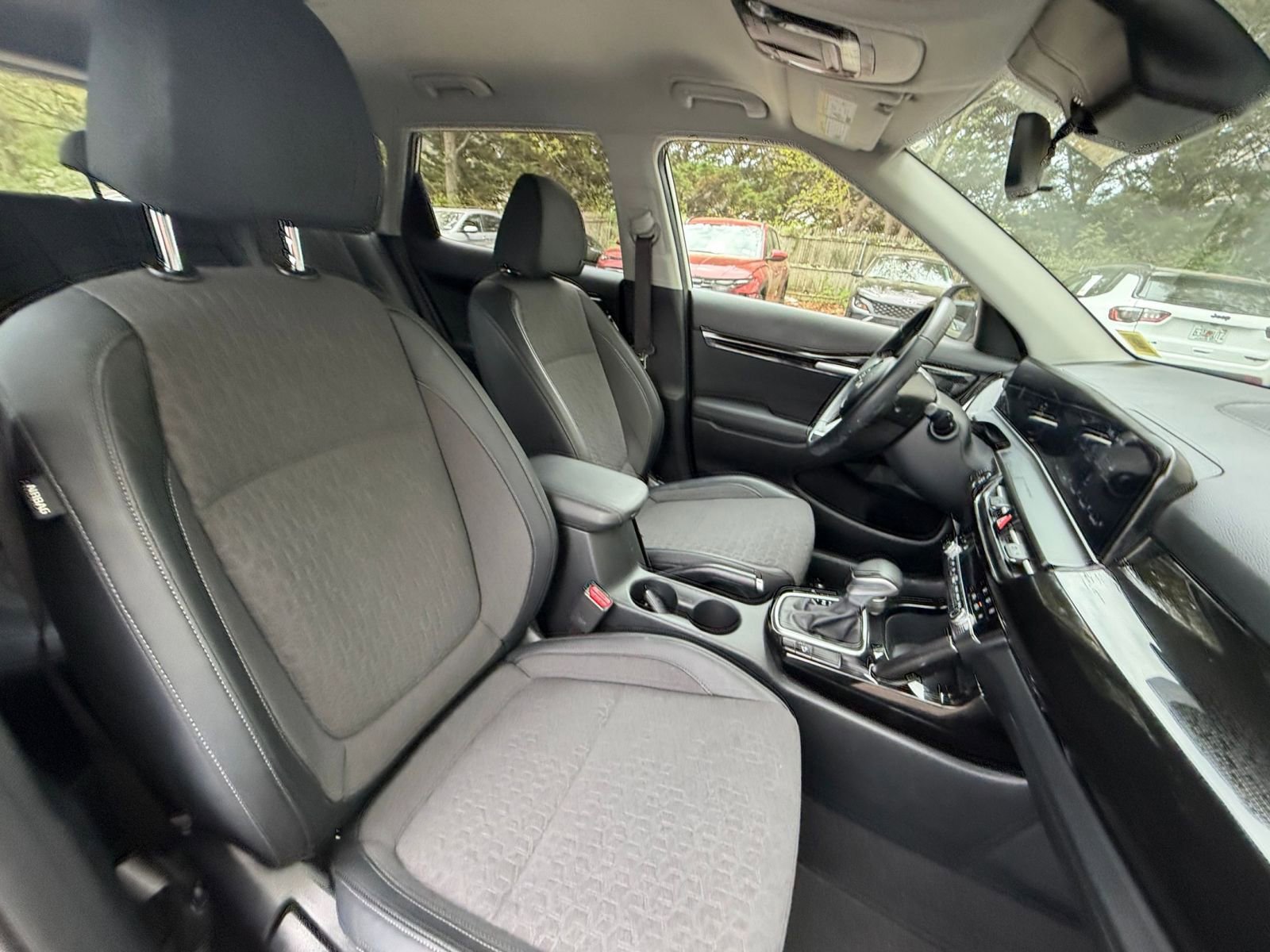 Used 2025 Kia Seltos S FWD image 37