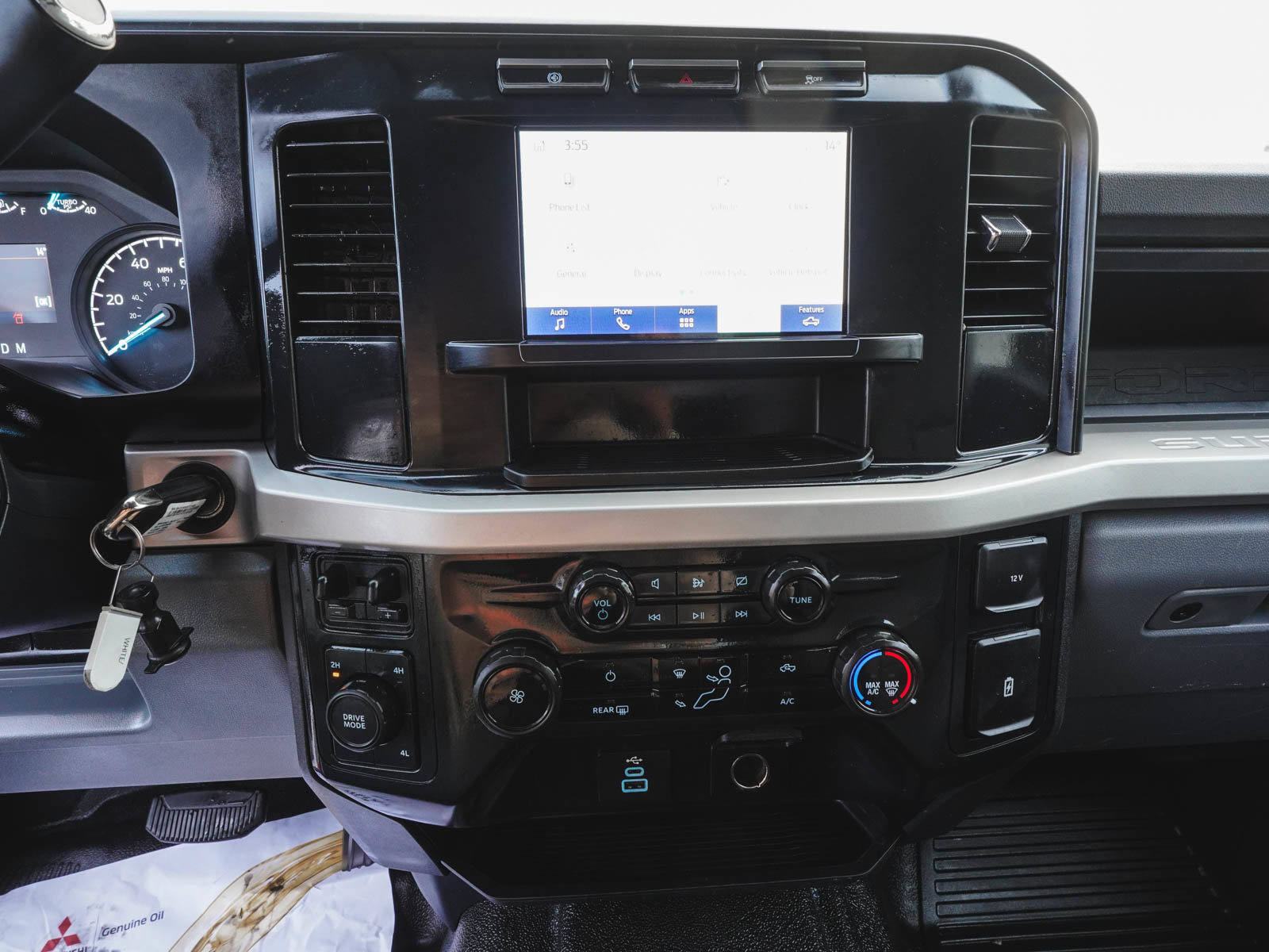 Used 2024 Ford F350 XL w/ Snow Plow/Camper Package image 22