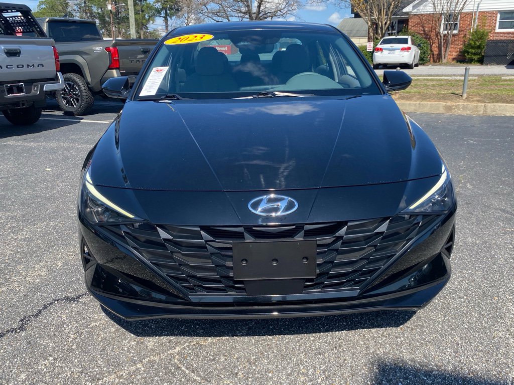 Used 2023 Hyundai Elantra SEL w/ Convenience Package image 13