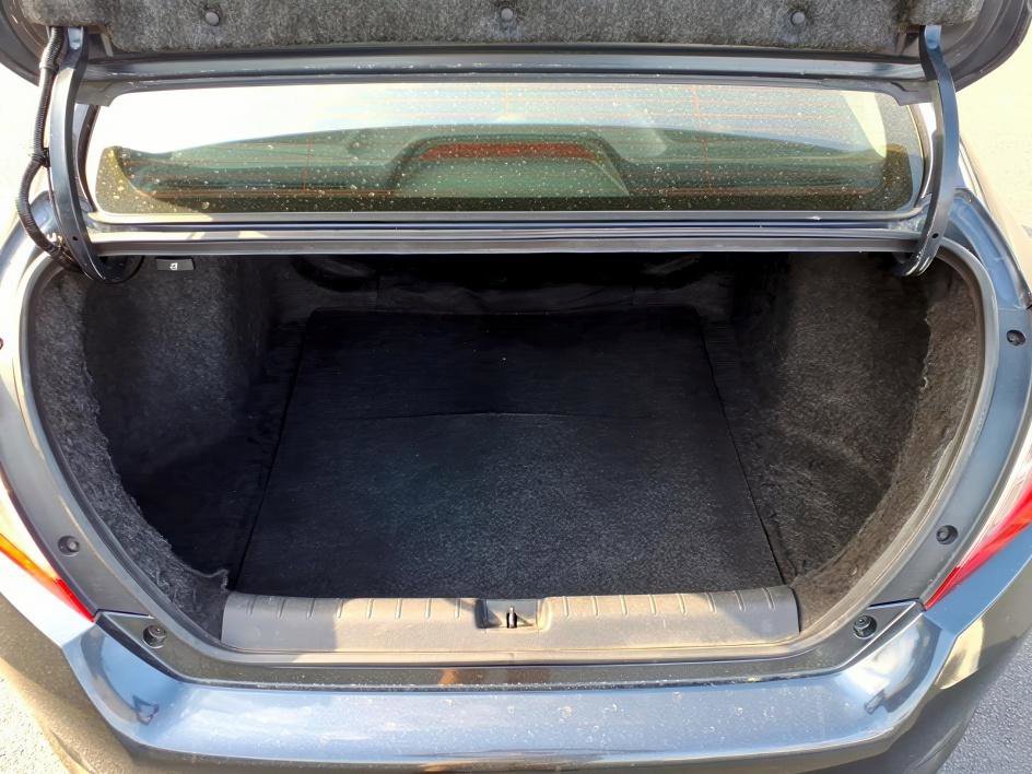 Used 2018 Honda Civic LX image 9