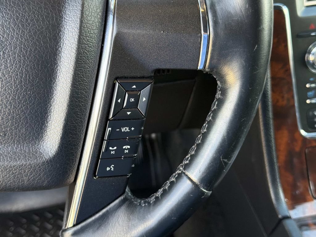 Used 2017 Lincoln Navigator Select RWD image 25
