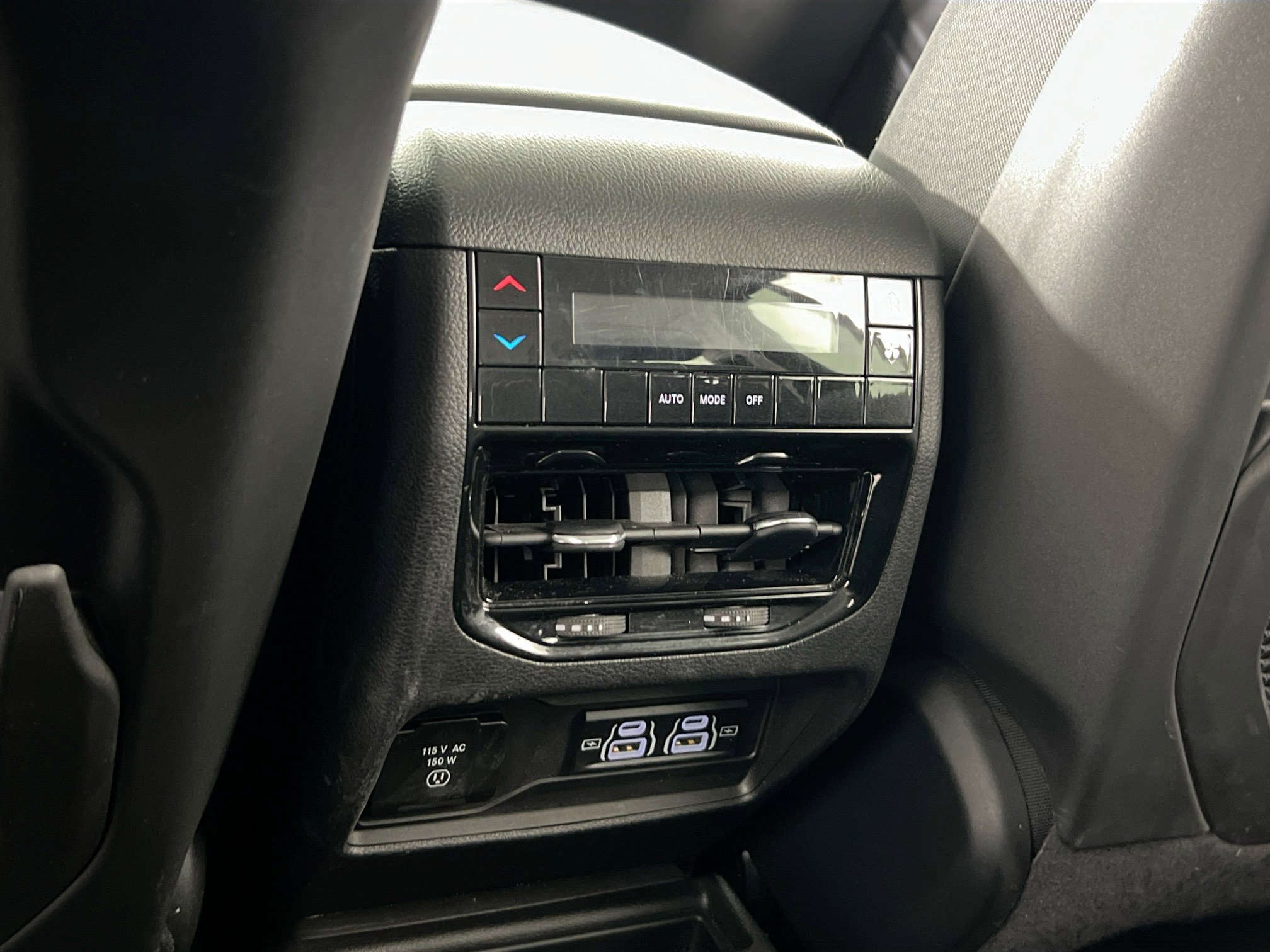 Used 2023 Jeep Grand Cherokee L Laredo w/ Luxury Tech Group I image 25