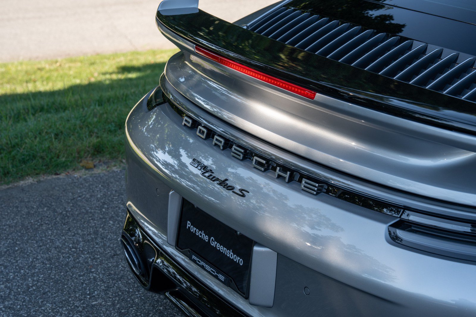 Certified 2022 Porsche 911 Turbo S AWD/4WD image 15
