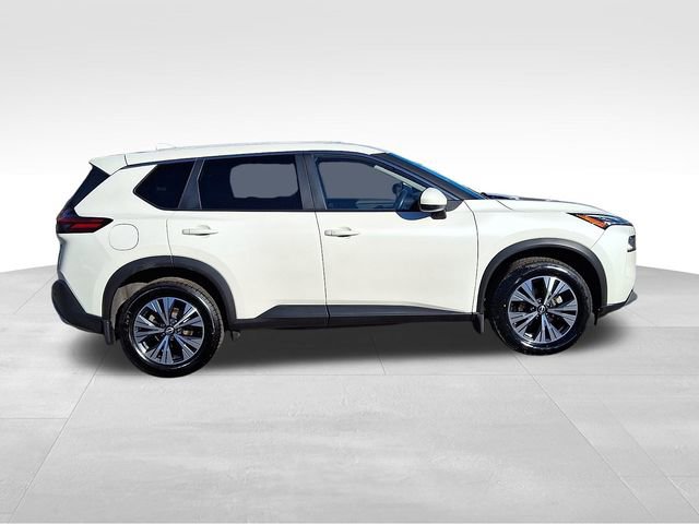 Used 2023 Nissan Rogue SV image 9