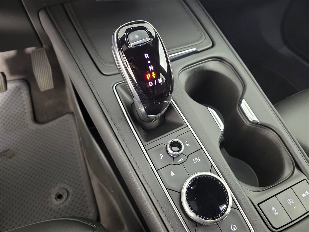 Certified 2025 Cadillac XT4 Premium Luxury image 27