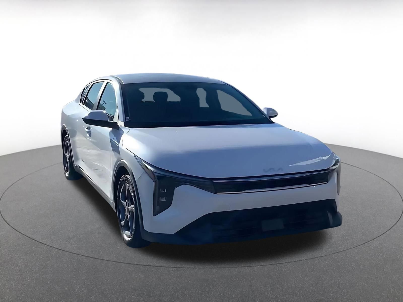 Used 2025 Kia K4 LXS image 3