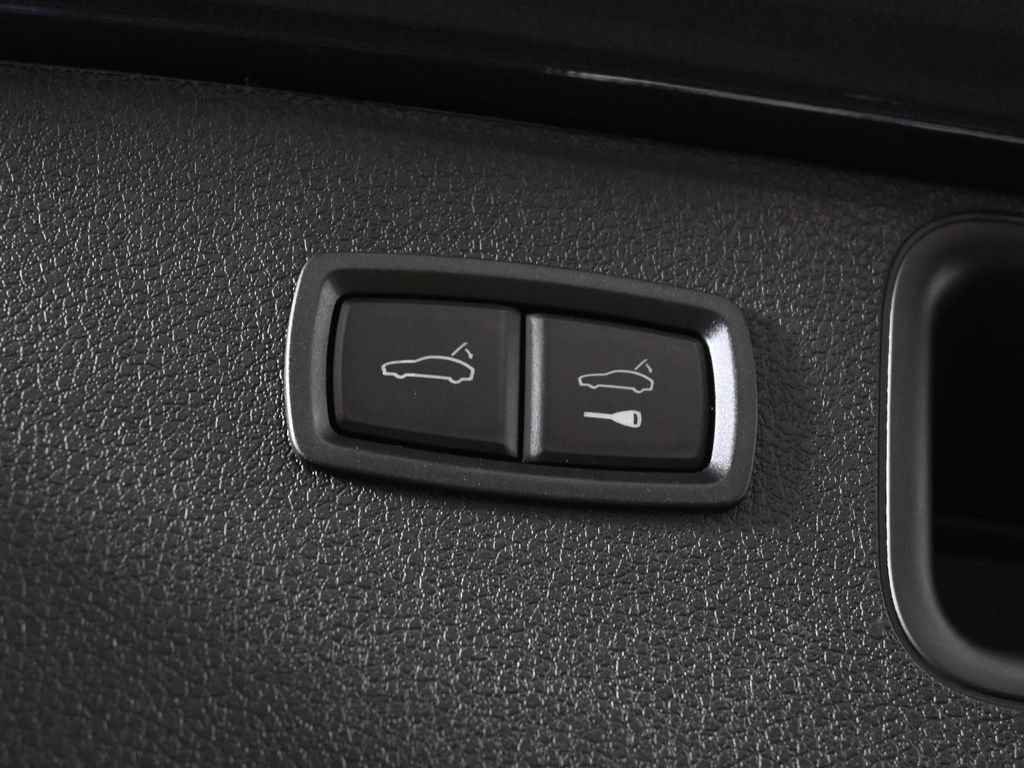 New 2026 Porsche Macan AWD/4WD image 44