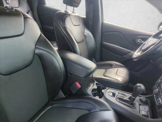 Used 2019 Jeep Cherokee Latitude Plus w/ Comfort/Convenience Group image 21