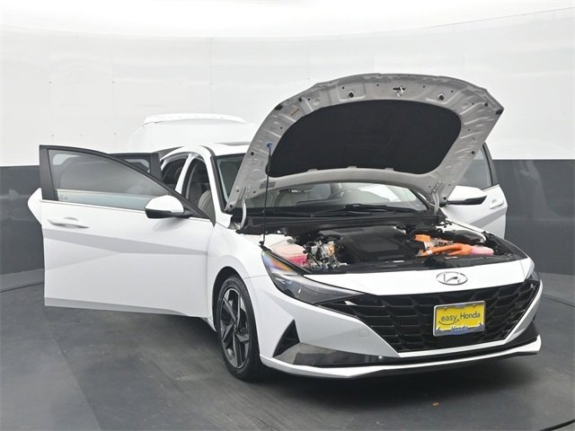 Used 2023 Hyundai Elantra Limited w/ Cargo Package image 36