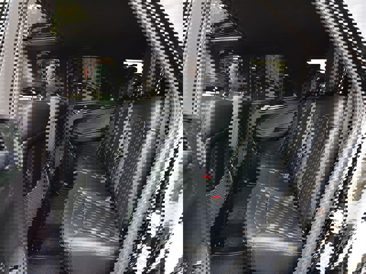 Used 2018 Mercedes-Benz GLE 350 w/ Premium 1 Package image 28