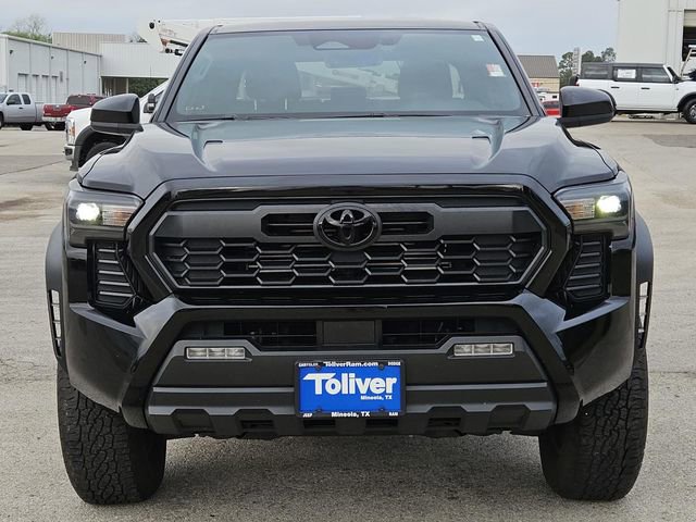 Used 2024 Toyota Tacoma TRD Off-Road image 2