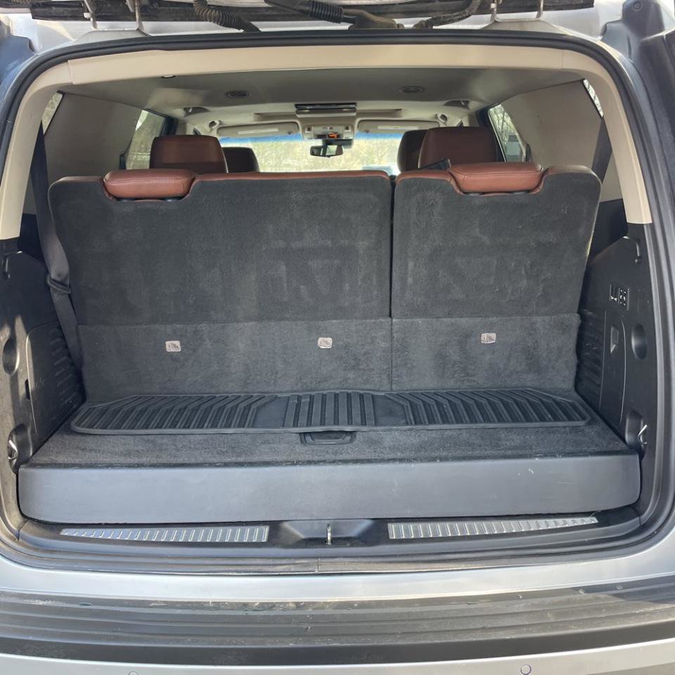 Used 2019 Cadillac Escalade Premium Luxury image 31