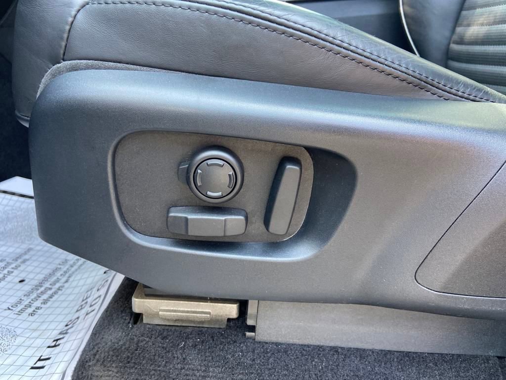 Used 2019 Land Rover Discovery HSE Luxury image 12