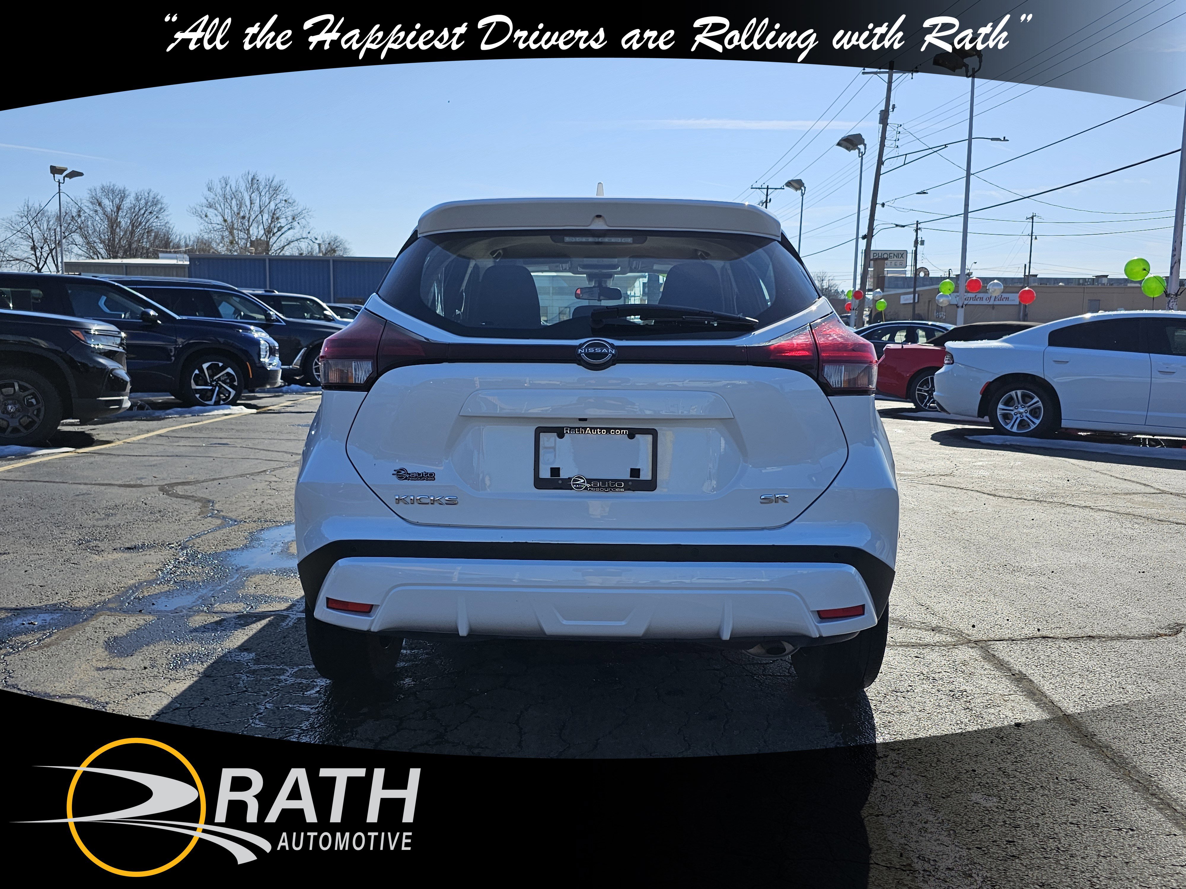 Used 2024 Nissan Kicks SR image 7