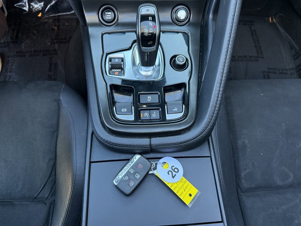 Used 2016 Jaguar F-TYPE Convertible image 31