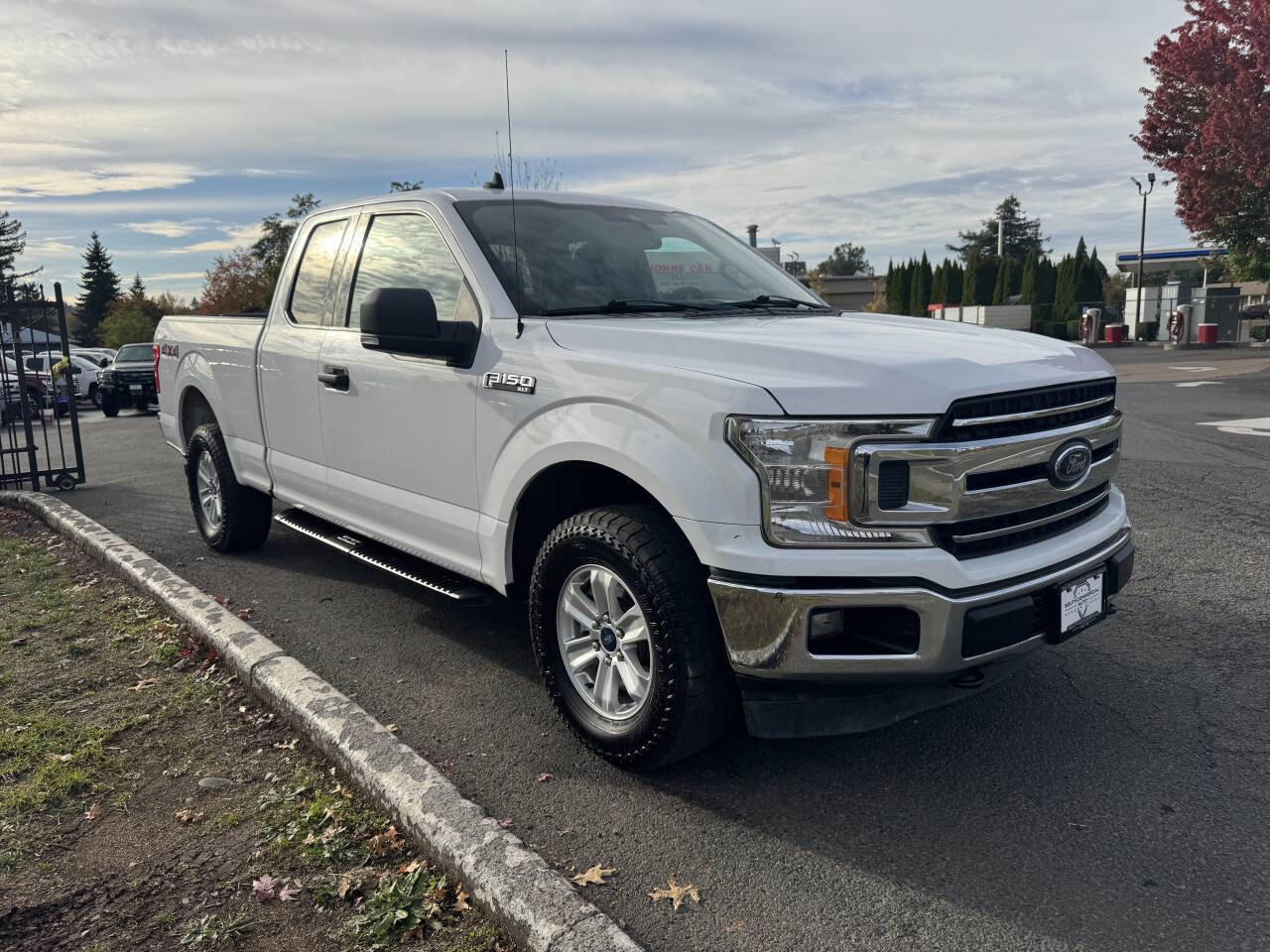 Used 2019 Ford F150 XLT w/ Equipment Group 301A Mid image 3