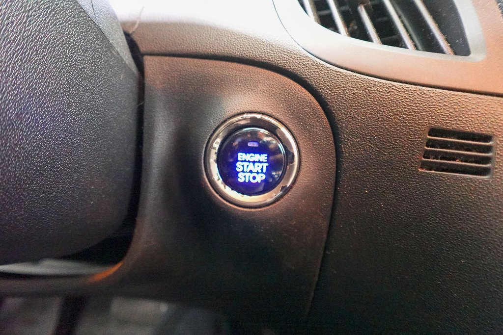 Used 2016 Hyundai Genesis 3.8 image 18