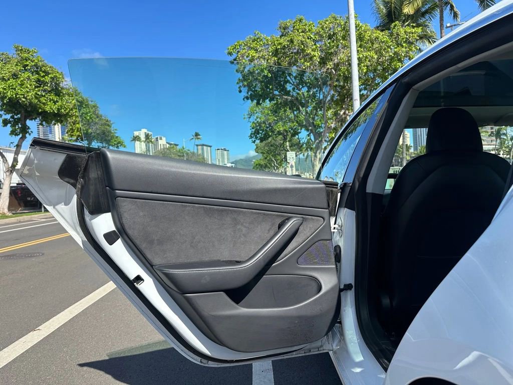 Used 2020 Tesla Model 3 Long Range image 15