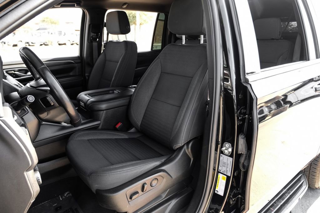 Used 2023 Chevrolet Suburban LS image 31