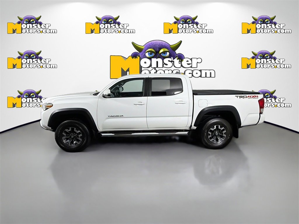 Used 2017 Toyota Tacoma TRD Off-Road image 8