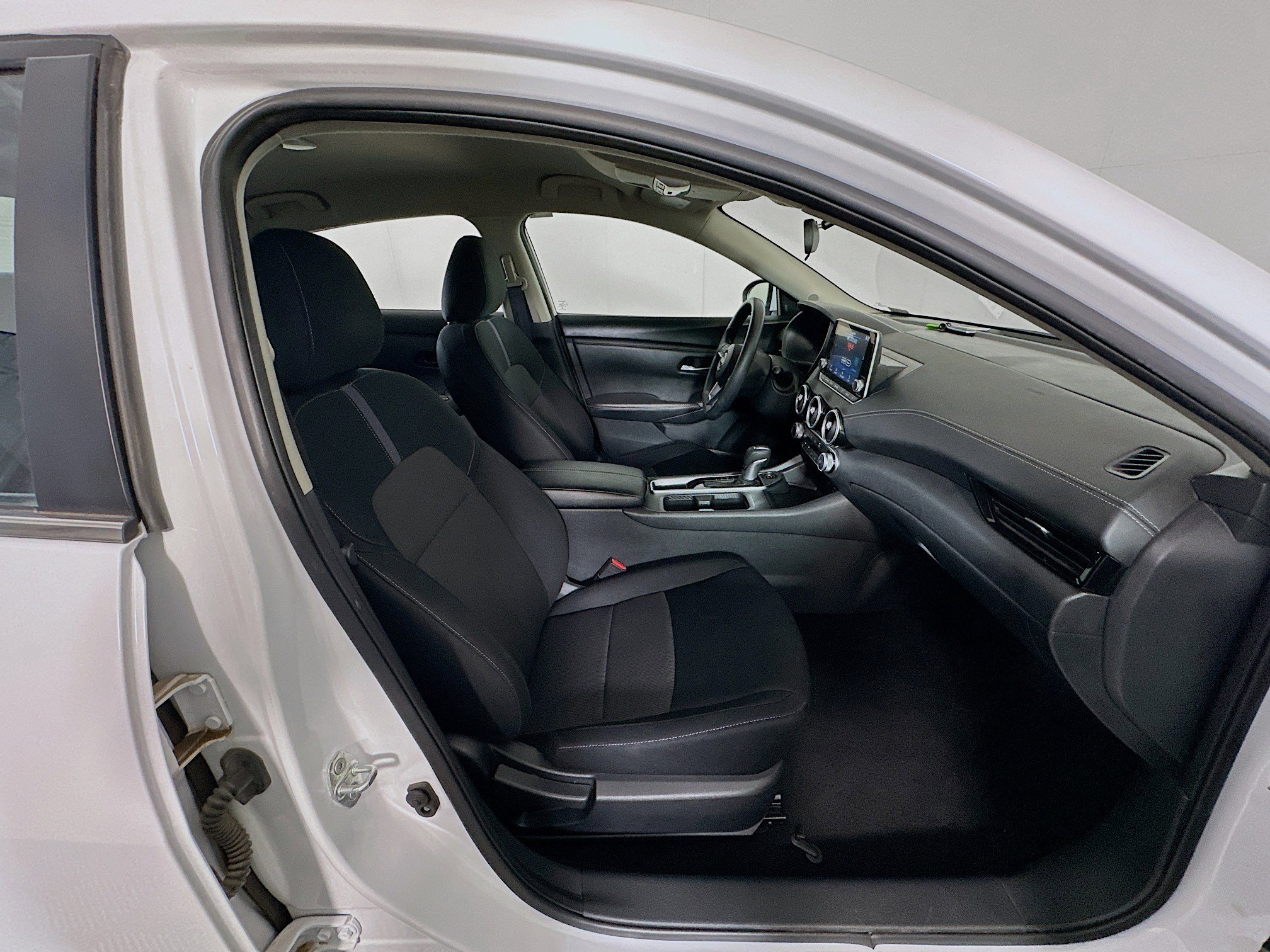 Used 2024 Nissan Sentra SV image 31