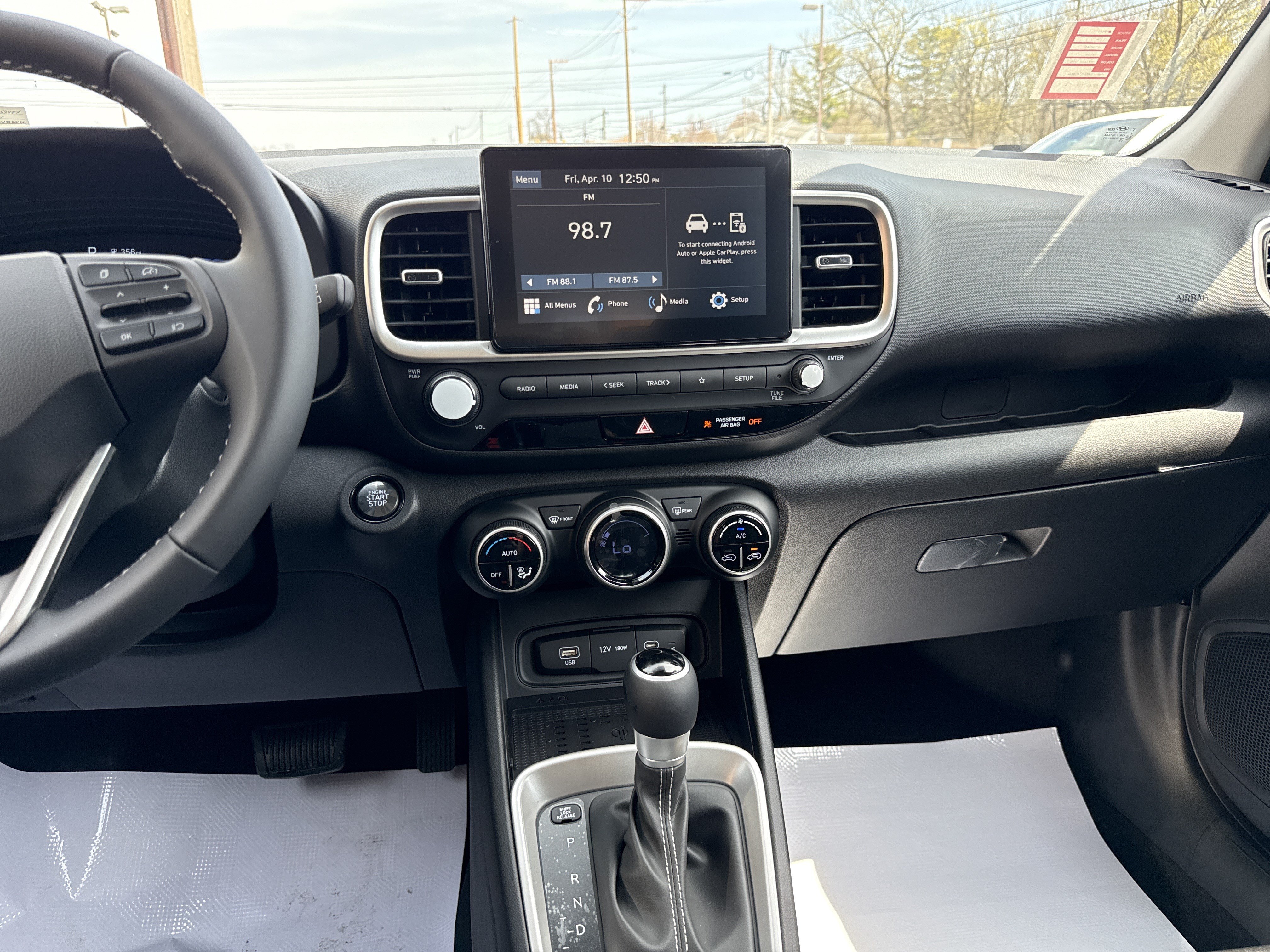 New 2026 Hyundai Venue SEL FWD image 24
