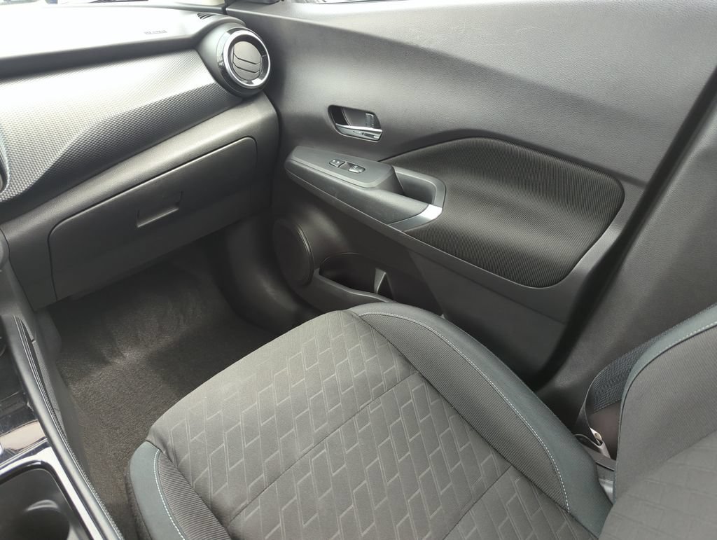 Certified 2024 Nissan Kicks SV FWD image 23
