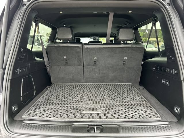 Certified 2024 Jeep Wagoneer L Series III w/ Flexible Seating Group AWD/4WD image 16