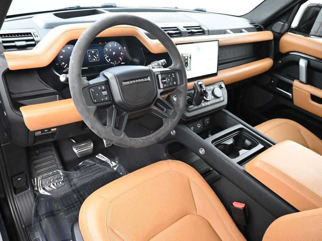 Used 2024 Land Rover Defender 110 V8 image 4