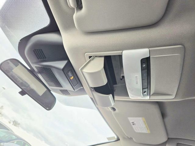 Used 2023 Nissan Rogue S image 24